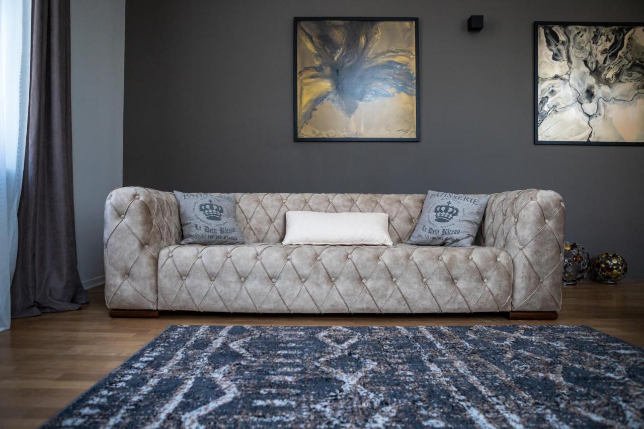 3 Room Apartments On Galytska 리비프 외부 사진